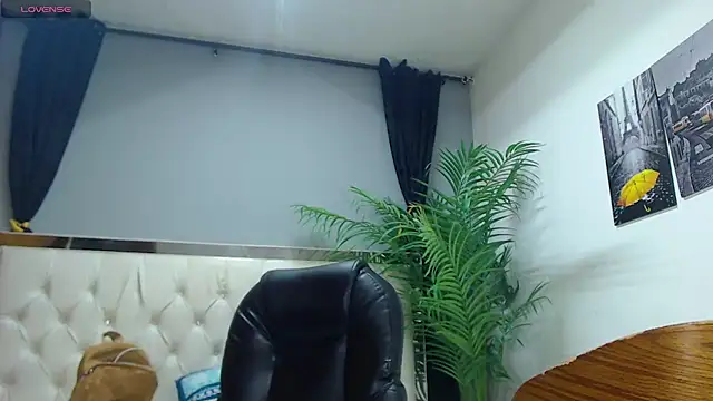 Snapshot of nolan_twink1 chatting on 09/30/25, 05:51 nolan twink1 online show from 09/30/25, 05:51