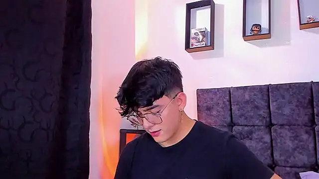 Snapshot of nolan_twink1 chatting on 10/08/25, 07:00 nolan twink1 online show from 10/08/25, 07:00