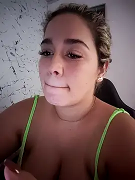 LaurenWelly  online show from 11/16/25, 04:12