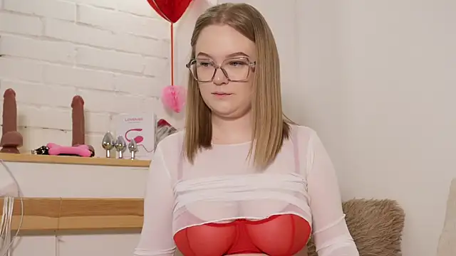 MonicaAsis online show from 01/12/25, 05:44