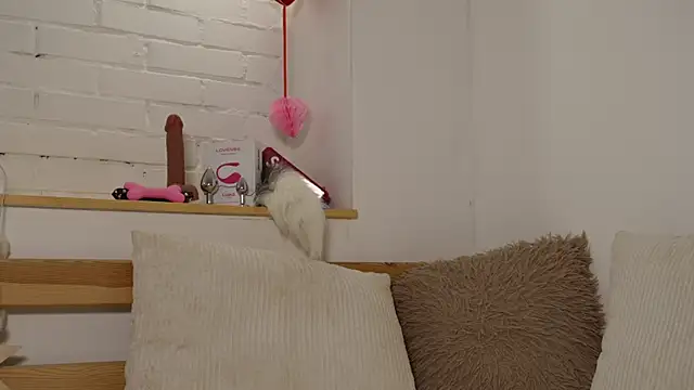 MonicaAsis online show from 02/17/25, 12:21