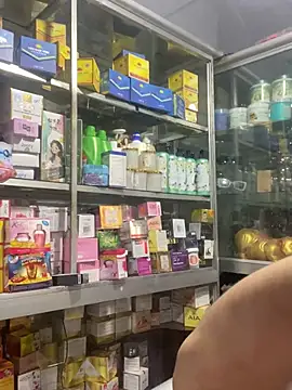 Snapshot of Cesywet chatting on 03/10/25, 03:45 Cesywet online show from 03/10/25, 03:45