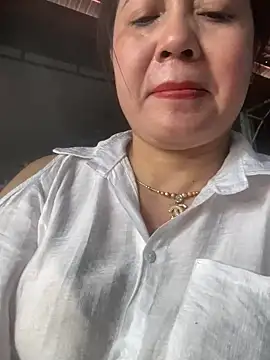 Snapshot of Cesywet chatting on 03/11/25, 06:53 Cesywet online show from 03/11/25, 06:53