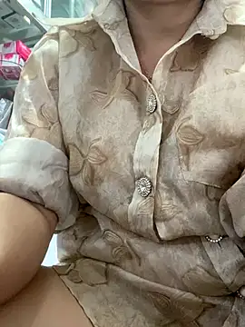 Snapshot of Cesywet chatting on 11/01/25, 03:52 Cesywet online show from 11/01/25, 03:52