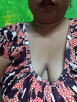 Snapshot of Rinki_Guptaa chatting on 03/15/25, 06:43 Rinki Guptaa online show from 03/15/25, 06:43