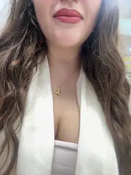 Elinatiranda online show from 03/13/26, 01:45