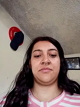 CORALINE GREYM online show from 10/24/25, 04:25