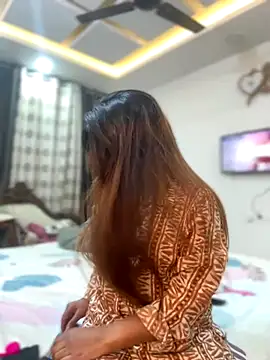 Snapshot of Hotty-Sana chatting on 11/17/25, 04:57 Hotty-Sana online show from 11/17/25, 04:57