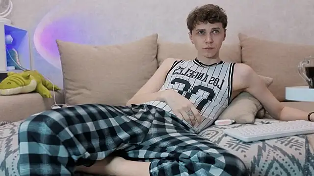 Snapshot of aqualidolly chatting on 12/09/24, 11:56 aqualidolly online show from 12/09/24, 11:56