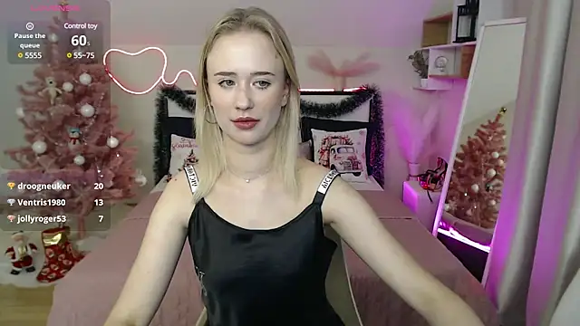 Snapshot of SashaBrooks chatting on 01/12/25, 08:14 SashaBrooks online show from 01/12/25, 08:14