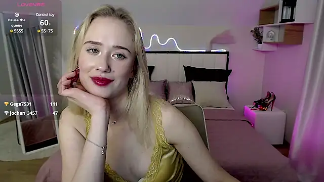 Snapshot of SashaBrooks chatting on 01/22/25, 09:43 SashaBrooks online show from 01/22/25, 09:43