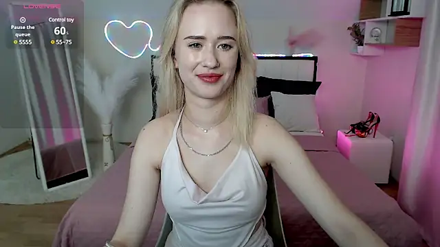 Snapshot of SashaBrooks chatting on 01/27/25, 06:09 SashaBrooks online show from 01/27/25, 06:09