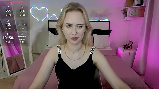 Snapshot of SashaBrooks chatting on 02/06/25, 06:13 SashaBrooks online show from 02/06/25, 06:13