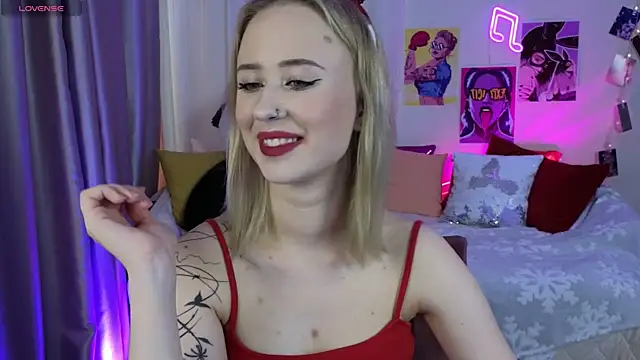 Snapshot of SashaBrooks chatting on 10/26/25, 01:50 SashaBrooks online show from 10/26/25, 01:50