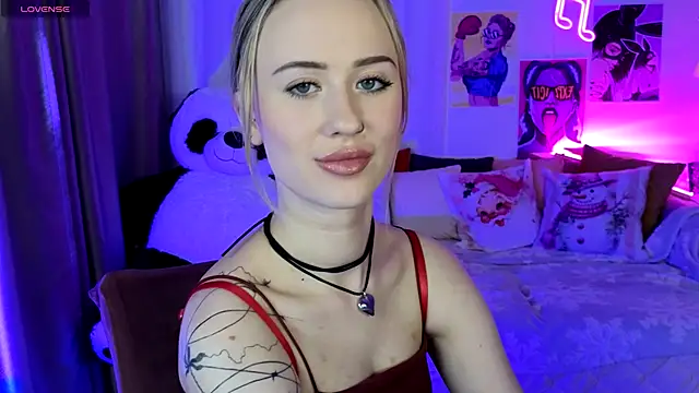 Snapshot of SashaBrooks chatting on 12/13/25, 07:53 SashaBrooks online show from 12/13/25, 07:53