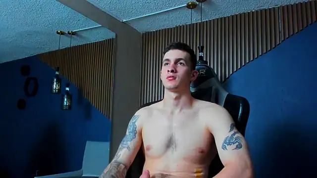 Snapshot of JacksonOlsenn chatting on 01/20/25, 03:39 JacksonOlsenn online show from 01/20/25, 03:39