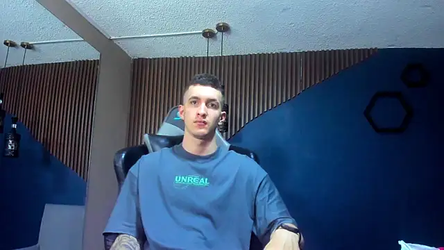 Snapshot of JacksonOlsenn chatting on 01/28/25, 06:28 JacksonOlsenn online show from 01/28/25, 06:28