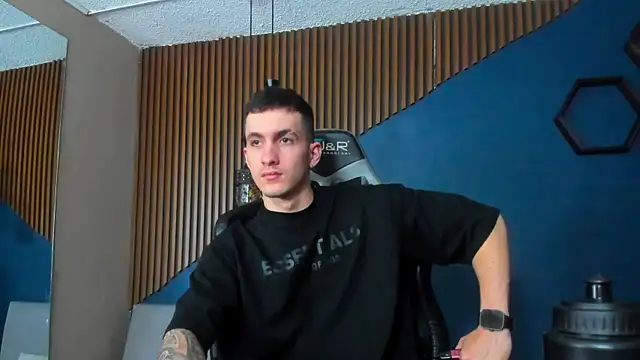 Snapshot of JacksonOlsenn chatting on 02/01/25, 06:08 JacksonOlsenn online show from 02/01/25, 06:08