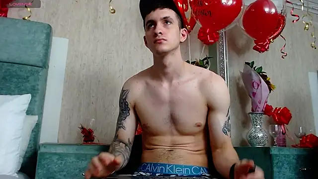 Snapshot of JacksonOlsenn chatting on 02/16/25, 10:43 JacksonOlsenn online show from 02/16/25, 10:43