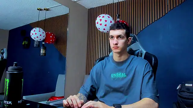 Snapshot of JacksonOlsenn chatting on 02/18/25, 06:15 JacksonOlsenn online show from 02/18/25, 06:15