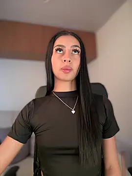 maddy bronw  online show from 03/13/25, 09:26