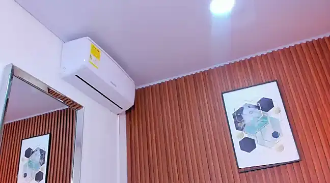 RoxannaHanson online show from 02/28/25, 08:31