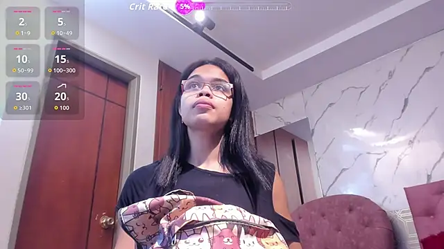 Snapshot of evelyn_wine chatting on 12/04/25, 08:28 evelyn wine online show from 12/04/25, 08:28