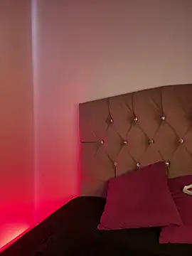 NINA 18 YEARS online show from 09/19/25, 08:42