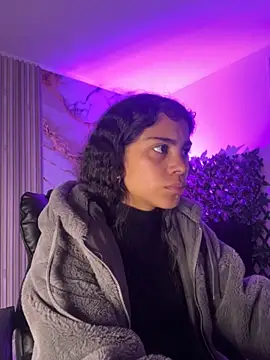 NINA 18 YEARS online show from 11/16/25, 07:52