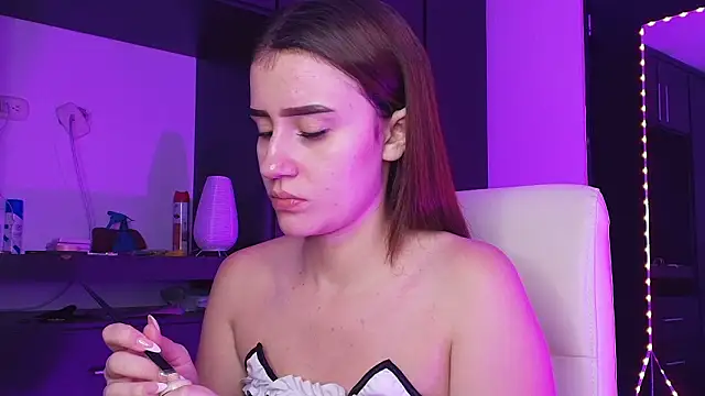 TinaJonnes  online show from 03/30/26, 05:08