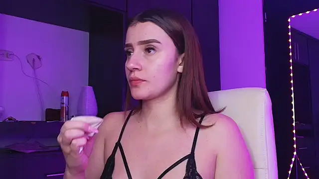 TinaJonnes  online show from 04/19/26, 04:56