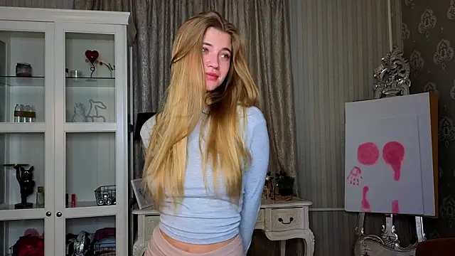 AnneFoxy online show from 11/07/25, 07:41