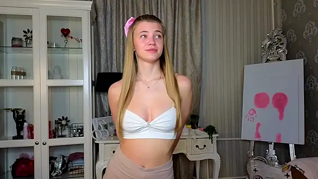 AnneFoxy online show from 12/14/25, 07:36