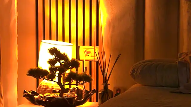 Snapshot of AngeliqueSkye chatting on 11/26/25, 04:13 AngeliqueSkye online show from 11/26/25, 04:13