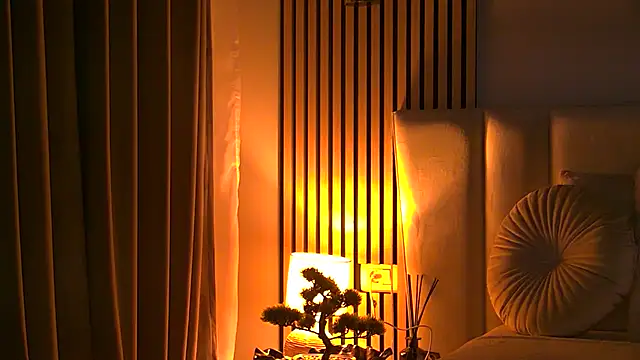 Snapshot of AngeliqueSkye chatting on 12/03/25, 04:09 AngeliqueSkye online show from 12/03/25, 04:09