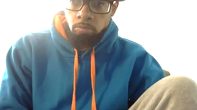 Snapshot of WhiskeyWood_DuhGOD chatting on 12/16/25, 05:29 WhiskeyWood DuhGOD online show from 12/16/25, 05:29