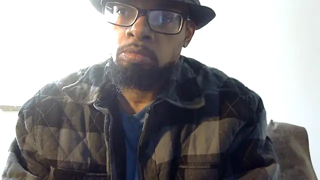 Snapshot of WhiskeyWood_DuhGOD chatting on 12/17/25, 05:19 WhiskeyWood DuhGOD online show from 12/17/25, 05:19