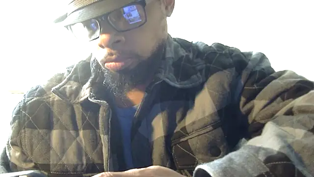 Snapshot of WhiskeyWood_DuhGOD chatting on 12/18/25, 05:30 WhiskeyWood DuhGOD online show from 12/18/25, 05:30