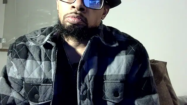 Snapshot of WhiskeyWood_DuhGOD chatting on 01/18/26, 02:59 WhiskeyWood DuhGOD online show from 01/18/26, 02:59