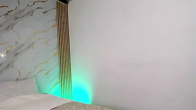 Snapshot of coralcarter1 chatting on 11/14/25, 05:00 coralcarter1 online show from 11/14/25, 05:00