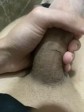 Snapshot of alex-riadh chatting on 01/15/25, 01:09 alex-riadh online show from 01/15/25, 01:09