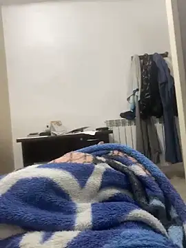 Snapshot of alex-riadh chatting on 10/06/25, 02:14 alex-riadh online show from 10/06/25, 02:14