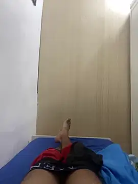 Snapshot of alex-riadh chatting on 10/11/25, 10:52 alex-riadh online show from 10/11/25, 10:52