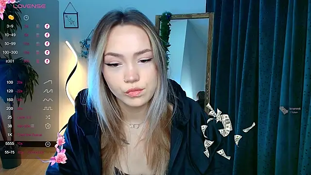 Evia r0se online show from 12/22/24, 08:38