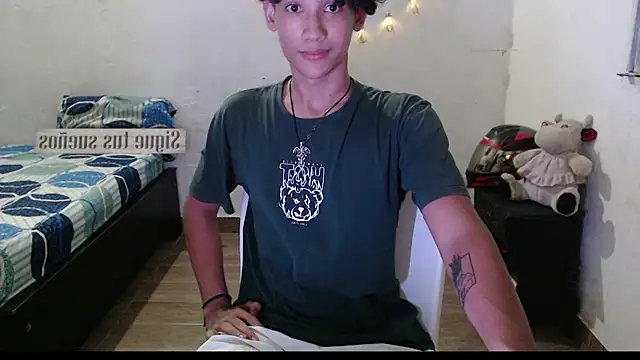 Snapshot of jake_willianss chatting on 12/22/24, 04:50 jake willianss online show from 12/22/24, 04:50