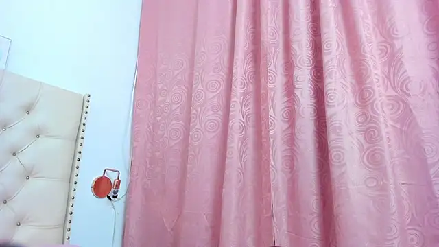 Snapshot of Kim_Eli chatting on 01/23/25, 11:47 Kim Eli online show from 01/23/25, 11:47