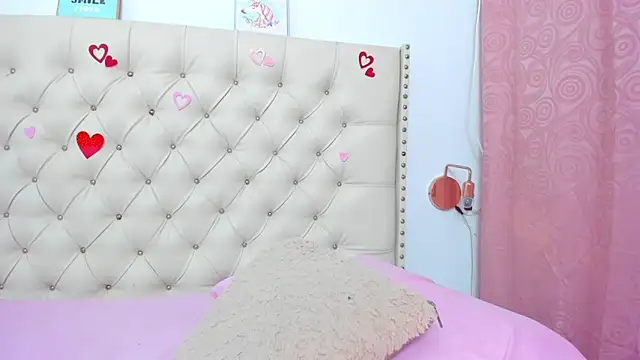 Snapshot of Kim_Eli chatting on 02/27/25, 02:32 Kim Eli online show from 02/27/25, 02:32