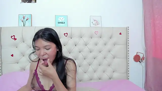 Snapshot of Kim_Eli chatting on 03/10/25, 07:29 Kim Eli online show from 03/10/25, 07:29