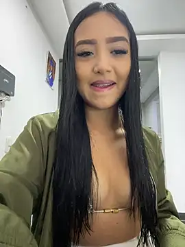 SOPHIACANDY19  online show from 01/04/25, 10:24