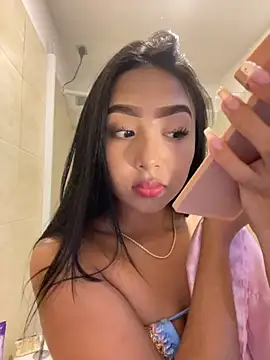 SOPHIACANDY19  online show from 11/06/25, 11:59